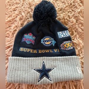 New Era Light Gray Dallas Cowboys NFL Beanie
